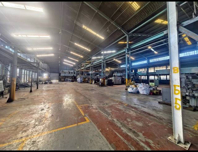 9,058M² BUILDING FOR SALE IN TUNNEY